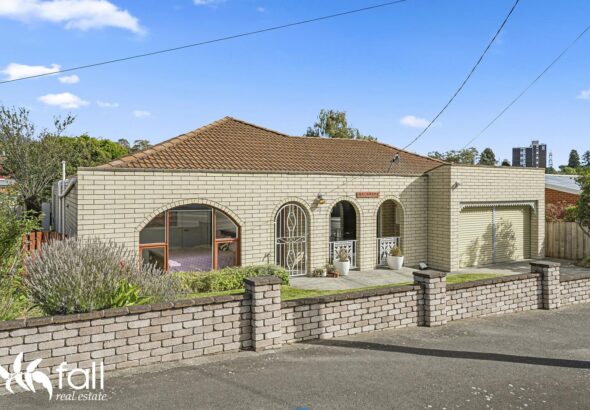 Fall Real Estate 74 Carlton Street, NEW TOWN TAS 7008