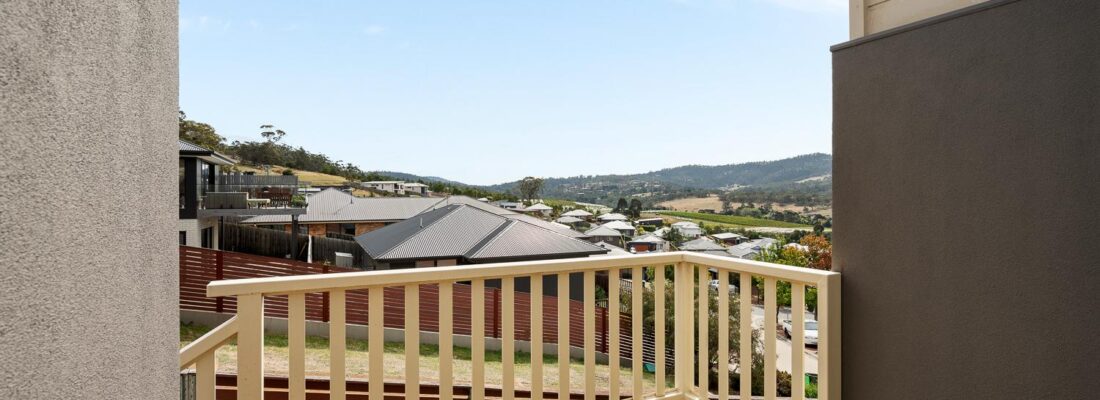 Kelly Fall & Jo Brownless Kelly Fall, Jo Brownless Fall Real Estate Kelly Fall & Jo Brownless