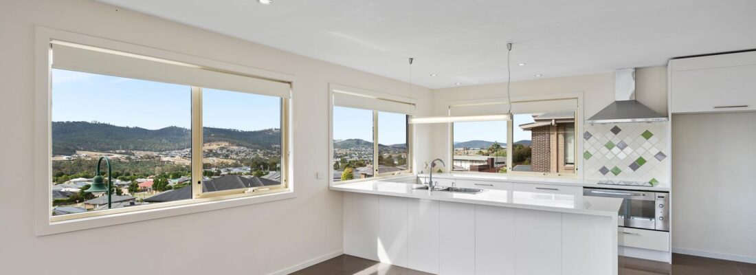 Kelly Fall & Jo Brownless Kelly Fall, Jo Brownless Fall Real Estate Kelly Fall & Jo Brownless