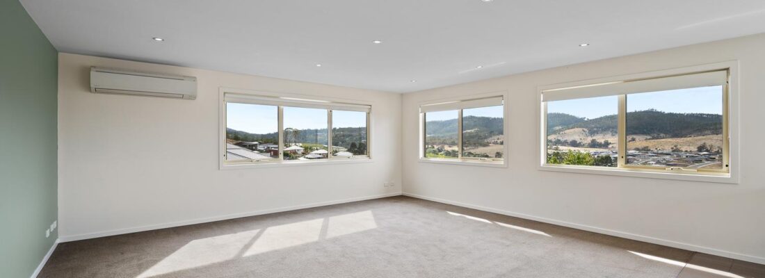 Kelly Fall & Jo Brownless Kelly Fall, Jo Brownless Fall Real Estate Kelly Fall & Jo Brownless