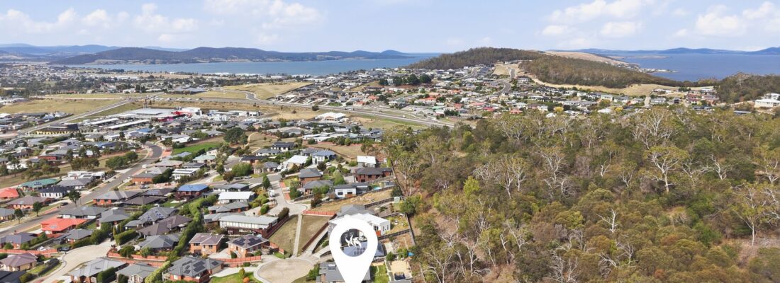 Fall Real Estate Kelly Fall & Jo Brownless