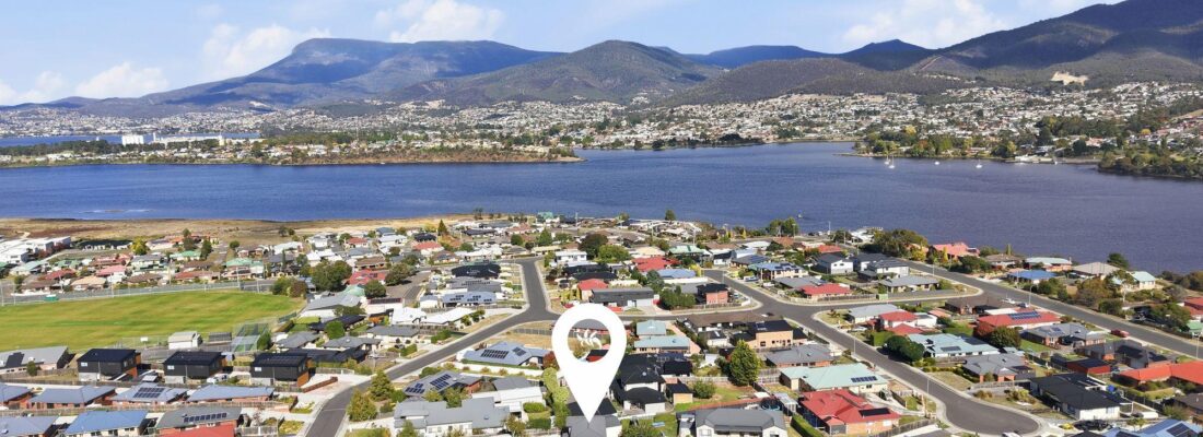 Fall Real Estate Kelly Fall & Jo Brownless