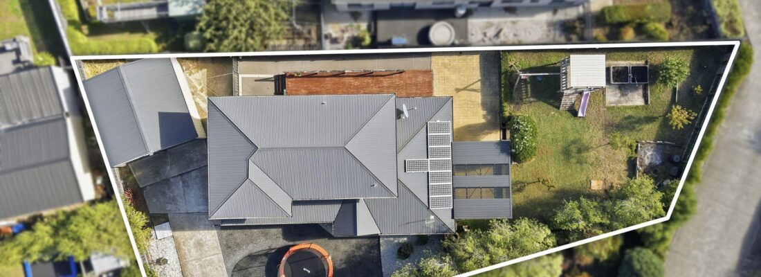 Fall Real Estate Kelly Fall & Jo Brownless