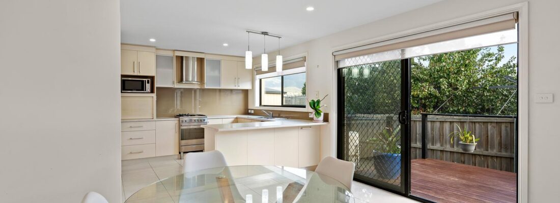 Kelly Fall & Jo Brownless Kelly Fall, Jo Brownless Fall Real Estate Kelly Fall & Jo Brownless