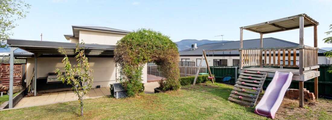 Kelly Fall & Jo Brownless Kelly Fall, Jo Brownless Fall Real Estate Kelly Fall & Jo Brownless