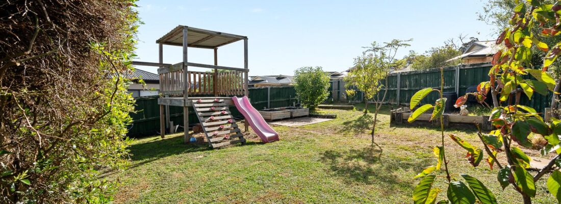 Kelly Fall & Jo Brownless Kelly Fall, Jo Brownless Fall Real Estate Kelly Fall & Jo Brownless