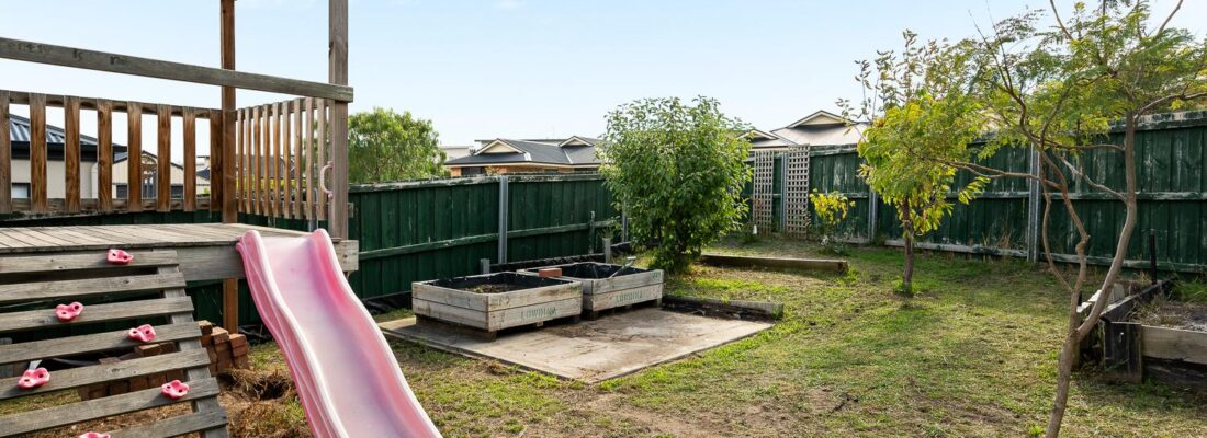 Kelly Fall & Jo Brownless Kelly Fall, Jo Brownless Fall Real Estate Kelly Fall & Jo Brownless