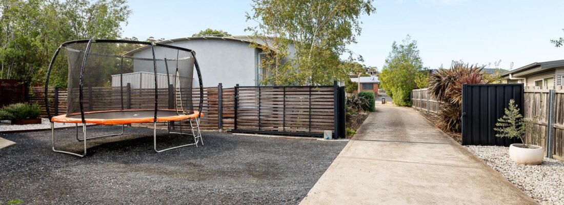 Kelly Fall & Jo Brownless Kelly Fall, Jo Brownless Fall Real Estate Kelly Fall & Jo Brownless