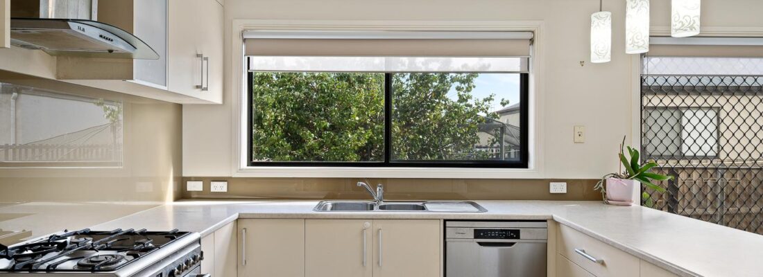 Kelly Fall & Jo Brownless Kelly Fall, Jo Brownless Fall Real Estate Kelly Fall & Jo Brownless