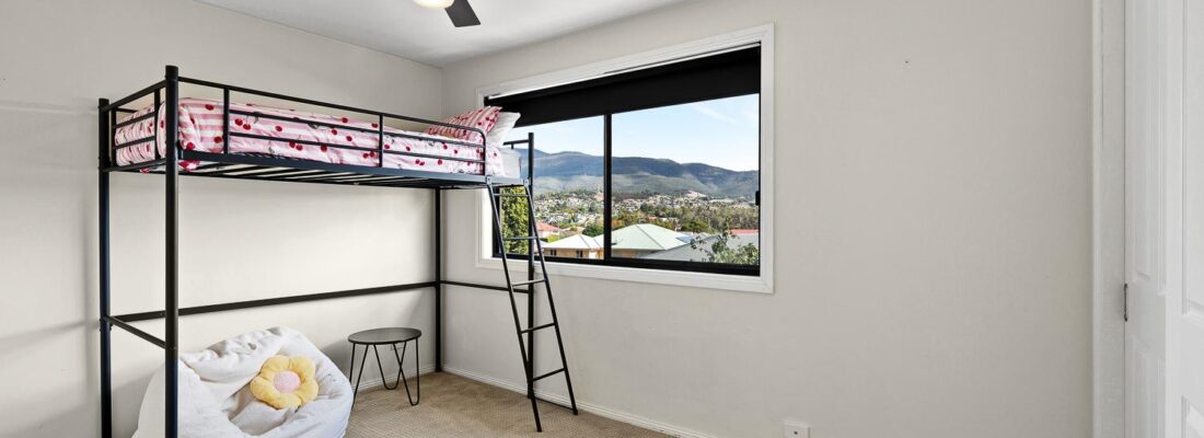 Kelly Fall & Jo Brownless Kelly Fall, Jo Brownless Fall Real Estate Kelly Fall & Jo Brownless