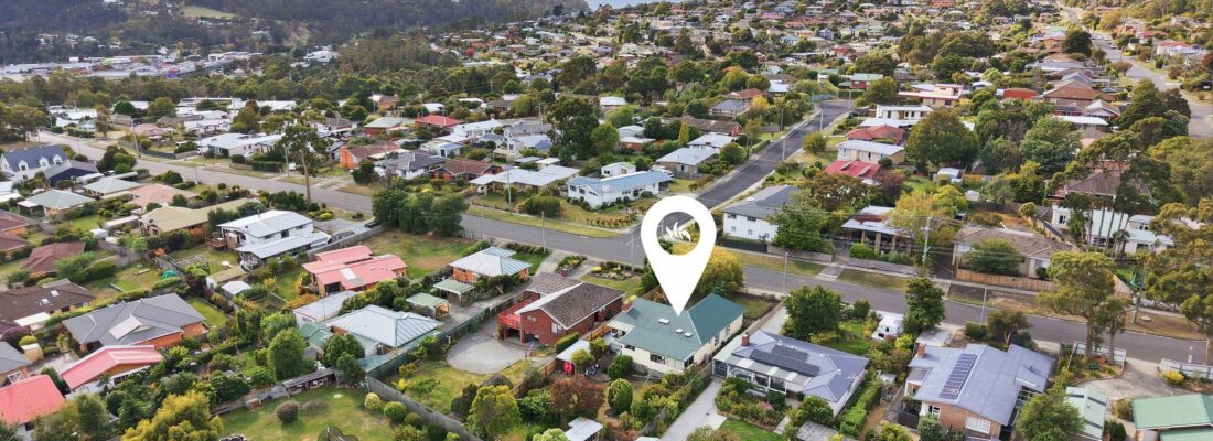 Fall Real Estate Kelly Fall & Jo Brownless