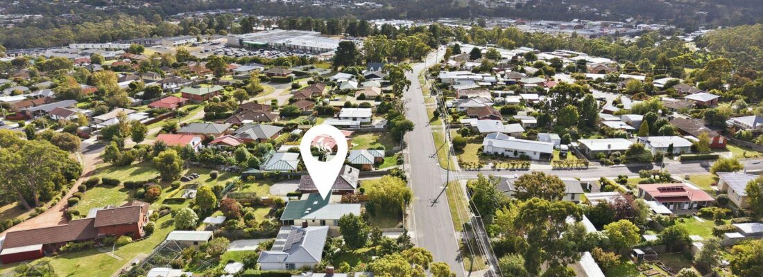 Fall Real Estate Kelly Fall & Jo Brownless