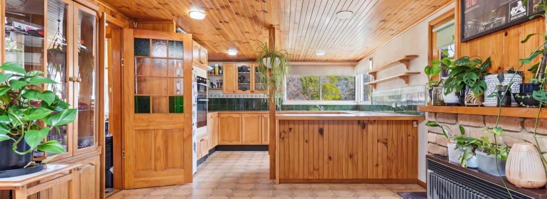 Kelly Fall & Jo Brownless Kelly Fall, Jo Brownless Fall Real Estate Kelly Fall & Jo Brownless