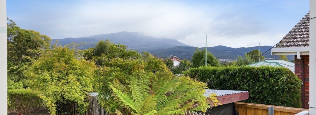 Kelly Fall & Jo Brownless Kelly Fall, Jo Brownless Fall Real Estate Kelly Fall & Jo Brownless