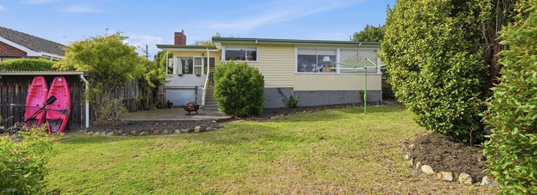 Kelly Fall & Jo Brownless Kelly Fall, Jo Brownless Fall Real Estate Kelly Fall & Jo Brownless