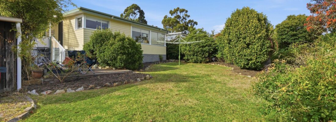 Kelly Fall & Jo Brownless Kelly Fall, Jo Brownless Fall Real Estate Kelly Fall & Jo Brownless