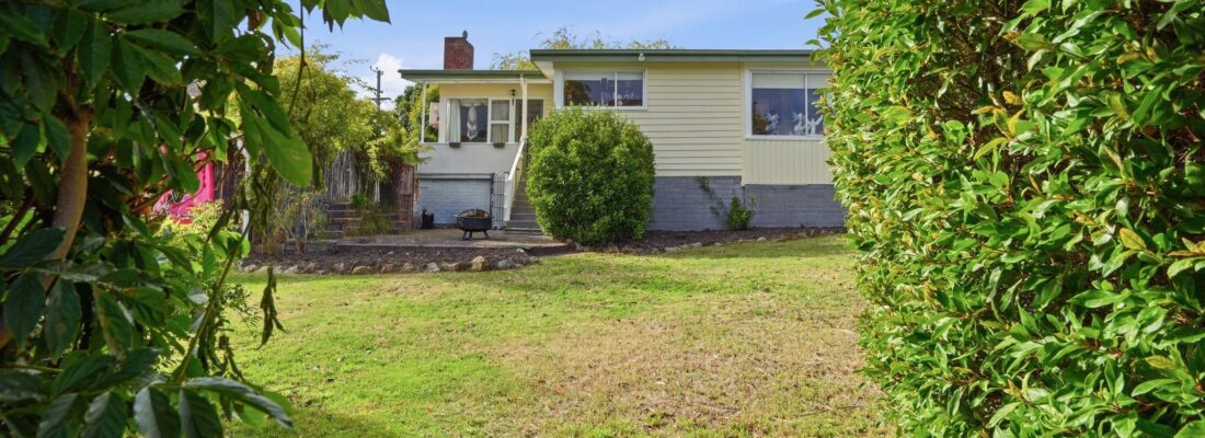 Kelly Fall & Jo Brownless Kelly Fall, Jo Brownless Fall Real Estate Kelly Fall & Jo Brownless