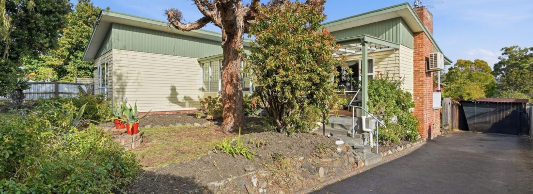 Kelly Fall & Jo Brownless Kelly Fall, Jo Brownless Fall Real Estate Kelly Fall & Jo Brownless