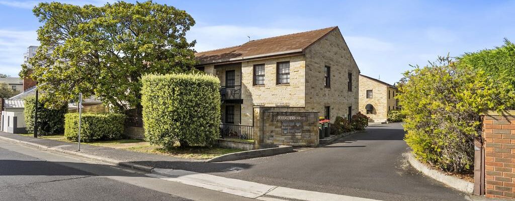 Fall Real Estate Samantha Nolder