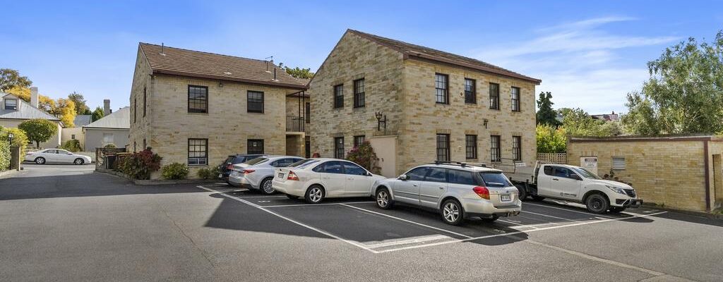 Fall Real Estate Samantha Nolder