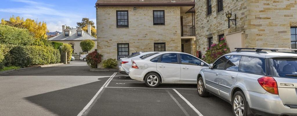 Fall Real Estate Samantha Nolder