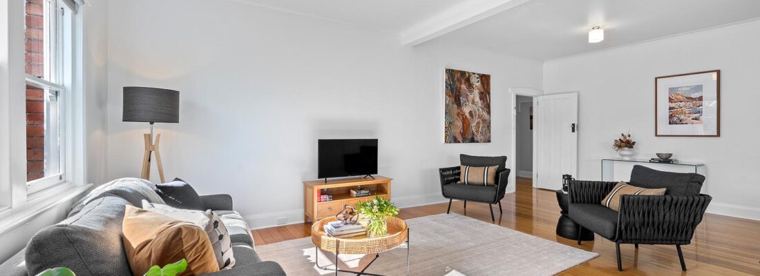 Kelly Fall & Jo Brownless Kelly Fall, Jo Brownless Fall Real Estate Kelly Fall & Jo Brownless