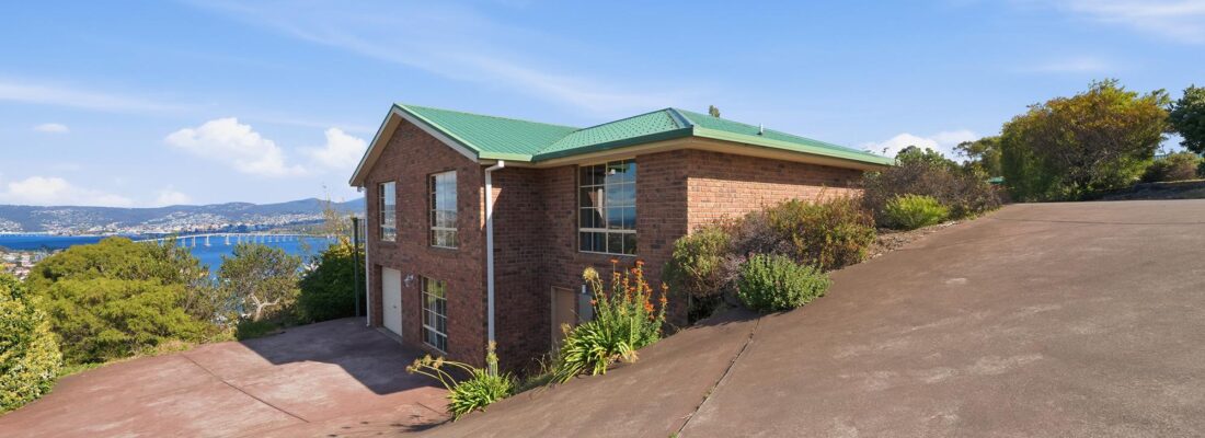 Fall Real Estate Elle Rooke-Jones