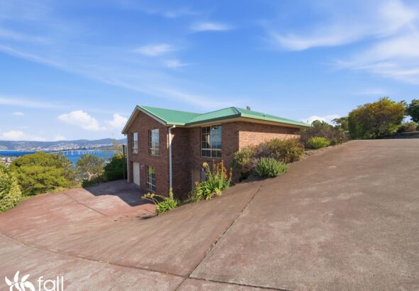 Fall Real Estate 7/42 Sherwood Court, LINDISFARNE TAS 7015