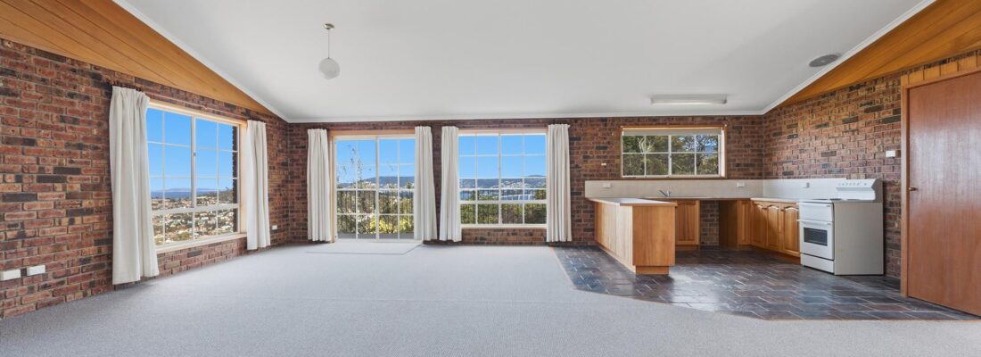 Elle Rooke-Jones Elle Rooke-Jones Fall Real Estate Elle Rooke-Jones