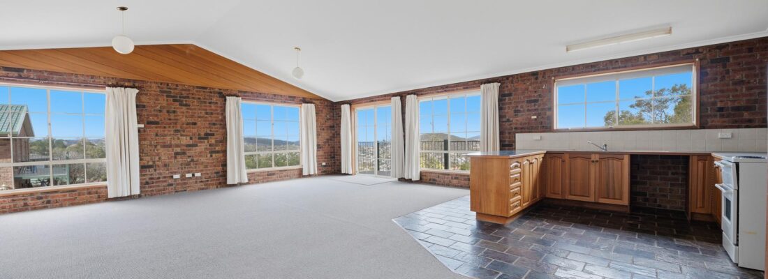 Elle Rooke-Jones Elle Rooke-Jones Fall Real Estate Elle Rooke-Jones