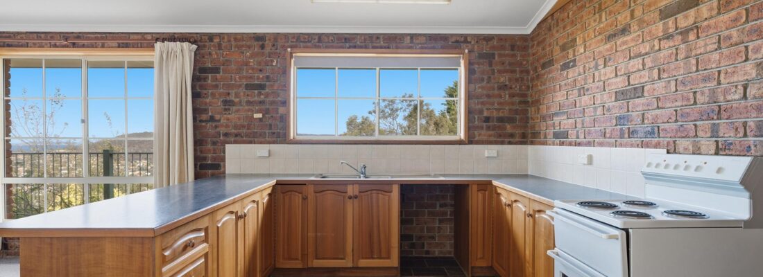 Elle Rooke-Jones Elle Rooke-Jones Fall Real Estate Elle Rooke-Jones