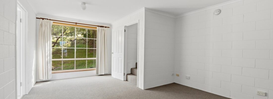 Elle Rooke-Jones Elle Rooke-Jones Fall Real Estate Elle Rooke-Jones