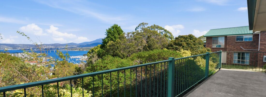 Fall Real Estate Elle Rooke-Jones