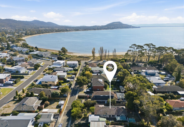 Fall Real Estate 10 Sanddune Court, LAUDERDALE TAS 7021