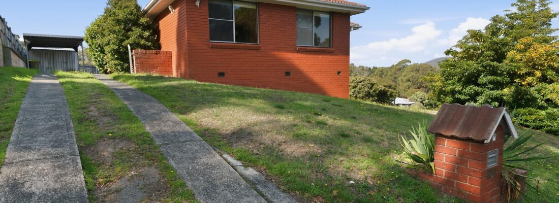 Naomi van Schie Naomi van Schie Fall Real Estate Naomi van Schie