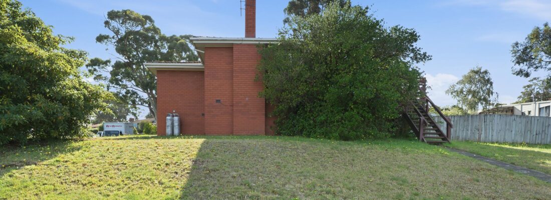 Naomi van Schie Naomi van Schie Fall Real Estate Naomi van Schie