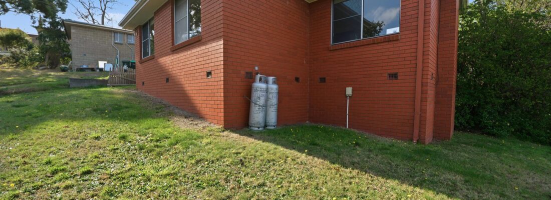 Naomi van Schie Naomi van Schie Fall Real Estate Naomi van Schie