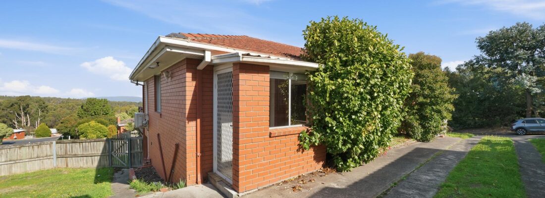 Naomi van Schie Naomi van Schie Fall Real Estate Naomi van Schie