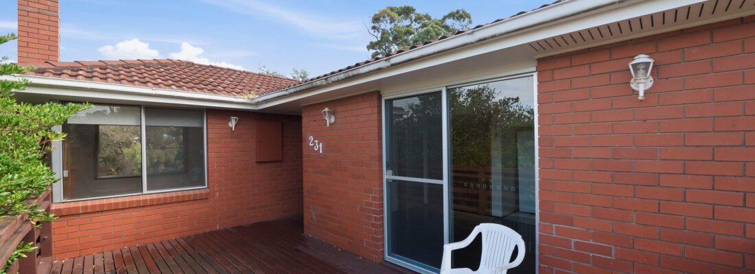 Naomi van Schie Naomi van Schie Fall Real Estate Naomi van Schie