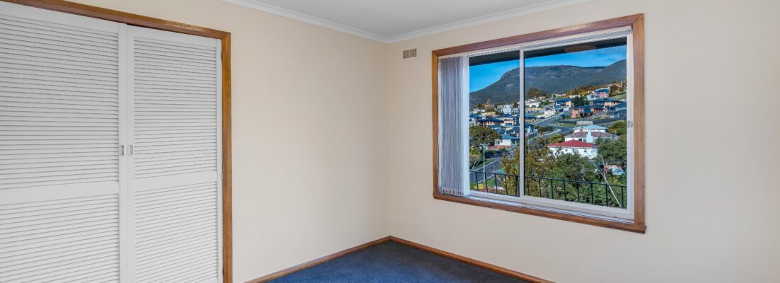 Elyse Lamprill Elyse Lamprill Fall Real Estate Elyse Lamprill