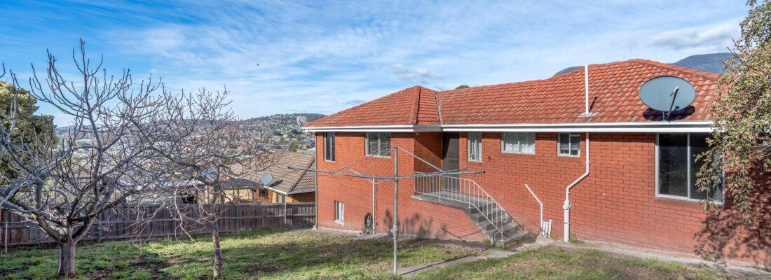 Fall Real Estate Elyse Lamprill