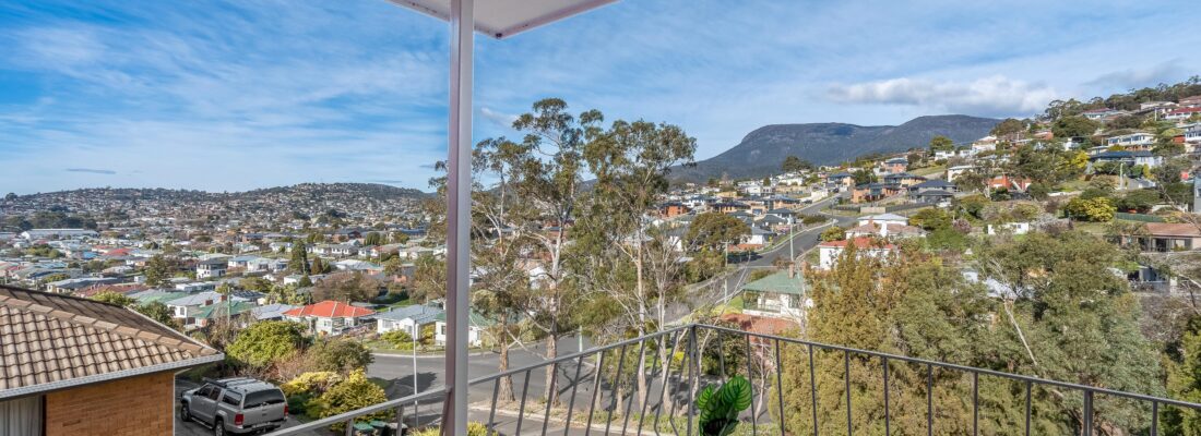 Fall Real Estate Elyse Lamprill