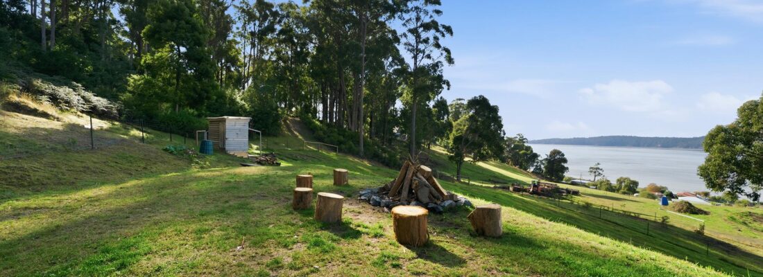 Naomi van Schie Naomi van Schie Fall Real Estate Naomi van Schie