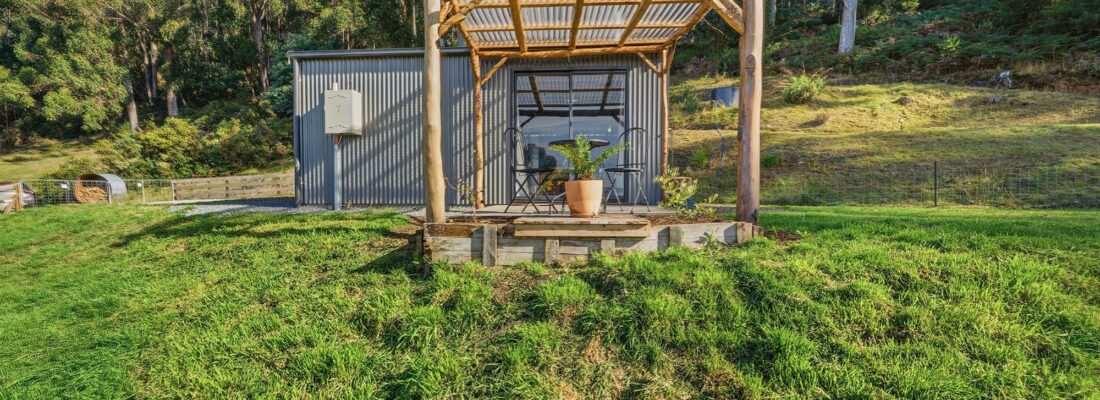 Naomi van Schie Naomi van Schie Fall Real Estate Naomi van Schie