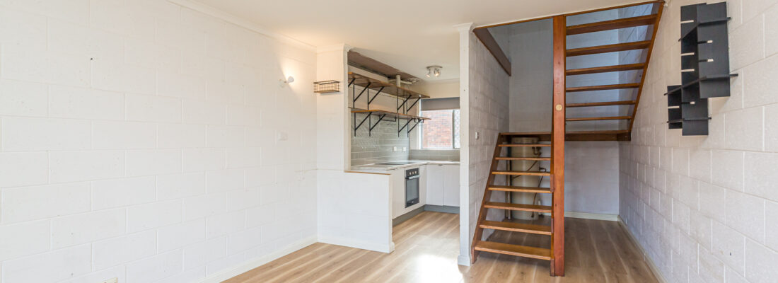 Elle Rooke-Jones Elle Rooke-Jones Fall Real Estate Elle Rooke-Jones