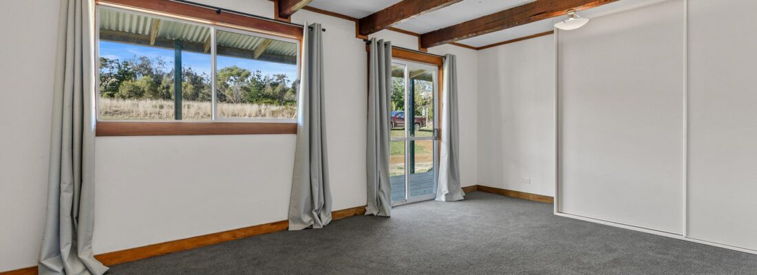 Elle Rooke-Jones Elle Rooke-Jones Fall Real Estate Elle Rooke-Jones