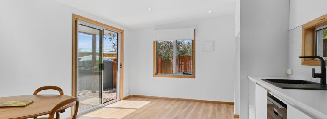 Elle Rooke-Jones Elle Rooke-Jones Fall Real Estate Elle Rooke-Jones