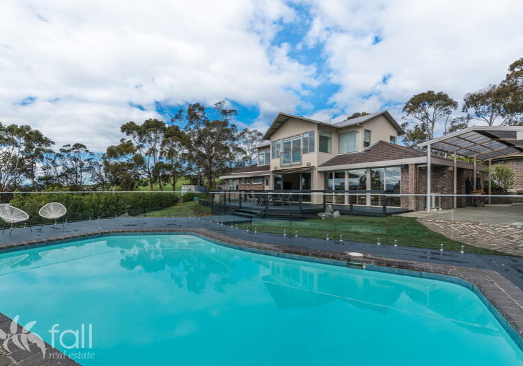 199 Seven Mile Beach Road, Seven Mile Beach, Tasmania.
