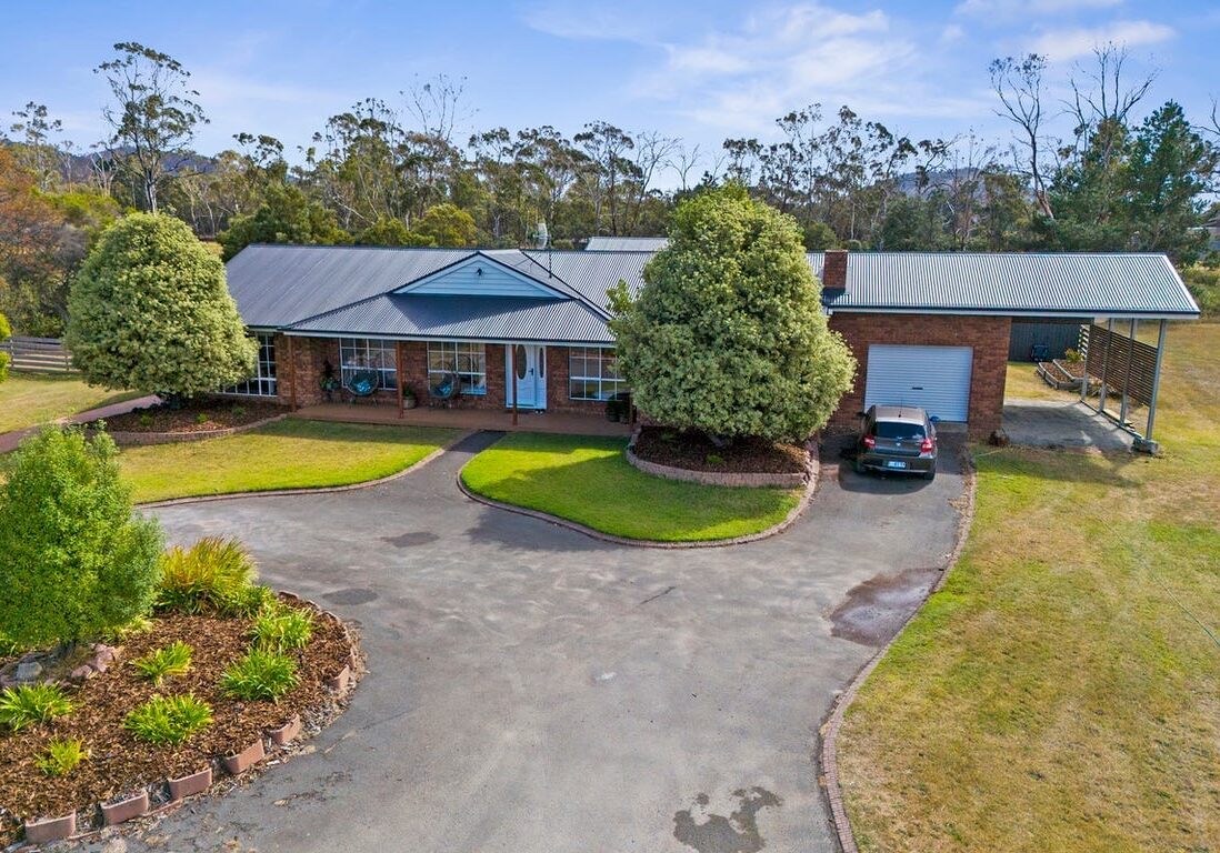 Lauderdale property sold by Fall Real Estate - Moving to Tasmania